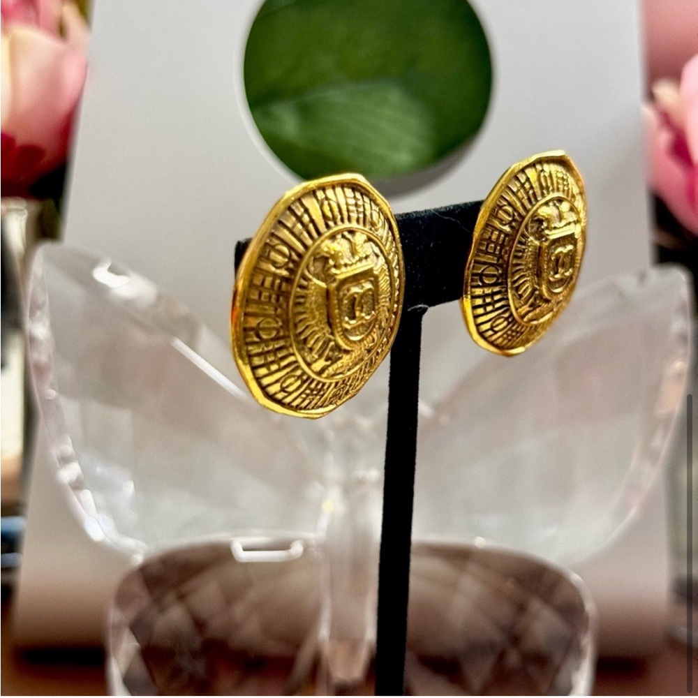 Vintage Chanel 24k Gold Earrings - Picture 7 of 9